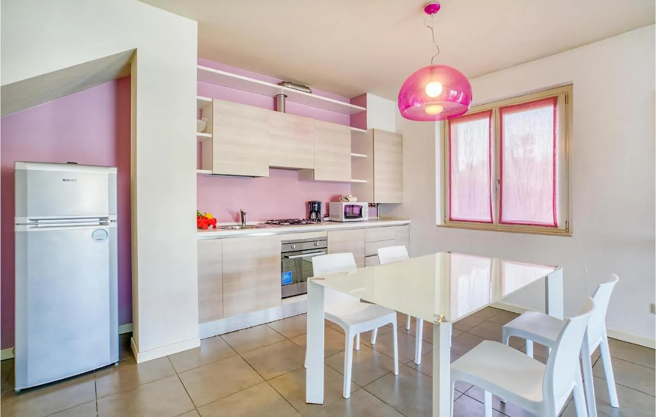 Amazing Apartment In Puegnago Sul Garda With Wifi Raffa 0*,  Italia